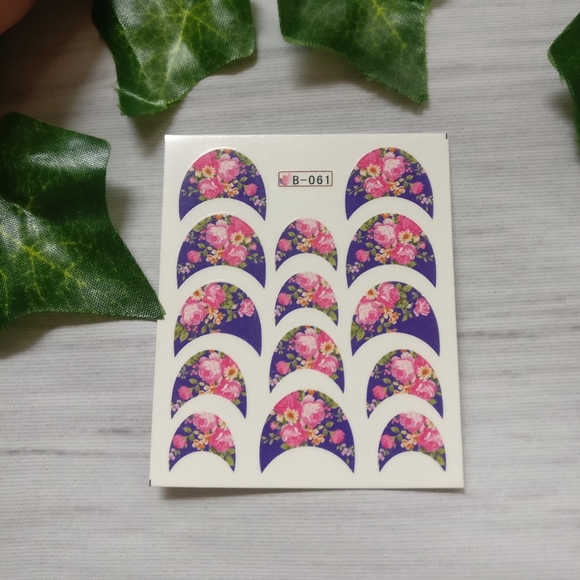 Diamonds & Jules Other - BUNDLE FOR $2✨💅 Nail Decals